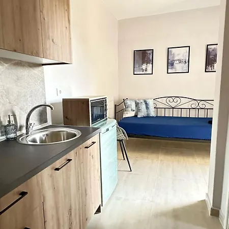 Room Nine 9 Beachfront Apartments Nea Kallikrateia Exterior photo