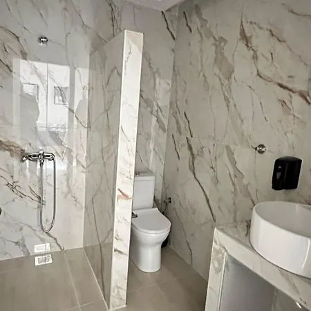 Room Nine 9 Beachfront Apartments Nea Kallikrateia Exterior photo