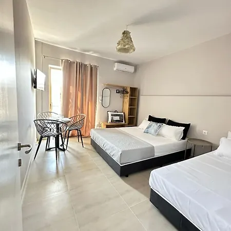 Room Nine 9 Beachfront Apartments Nea Kallikrateia Exterior photo