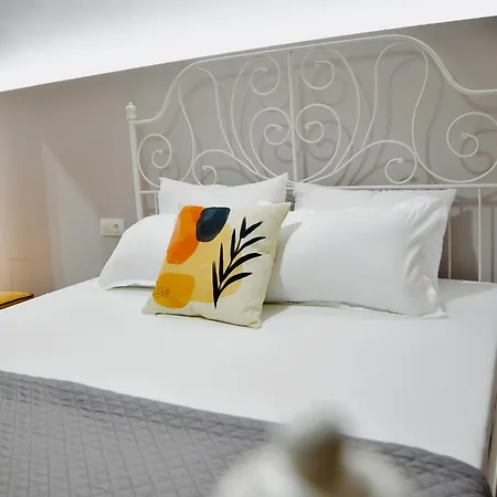 Room Nine 9 Beachfront Apartments Nea Kallikrateia Exterior photo